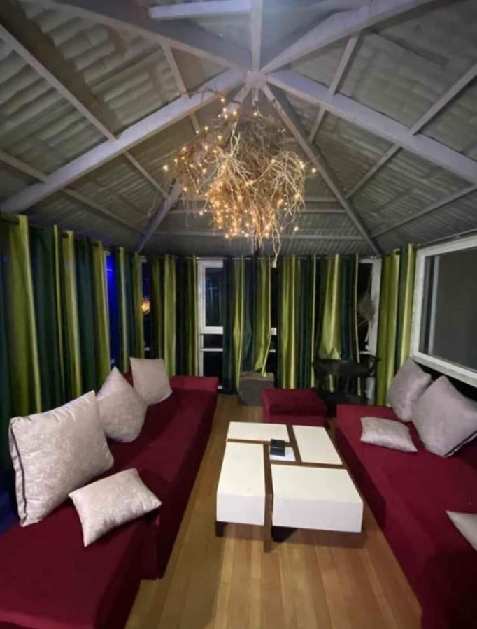 Forrest Homestay Villa Bhor Eksteriør bilde