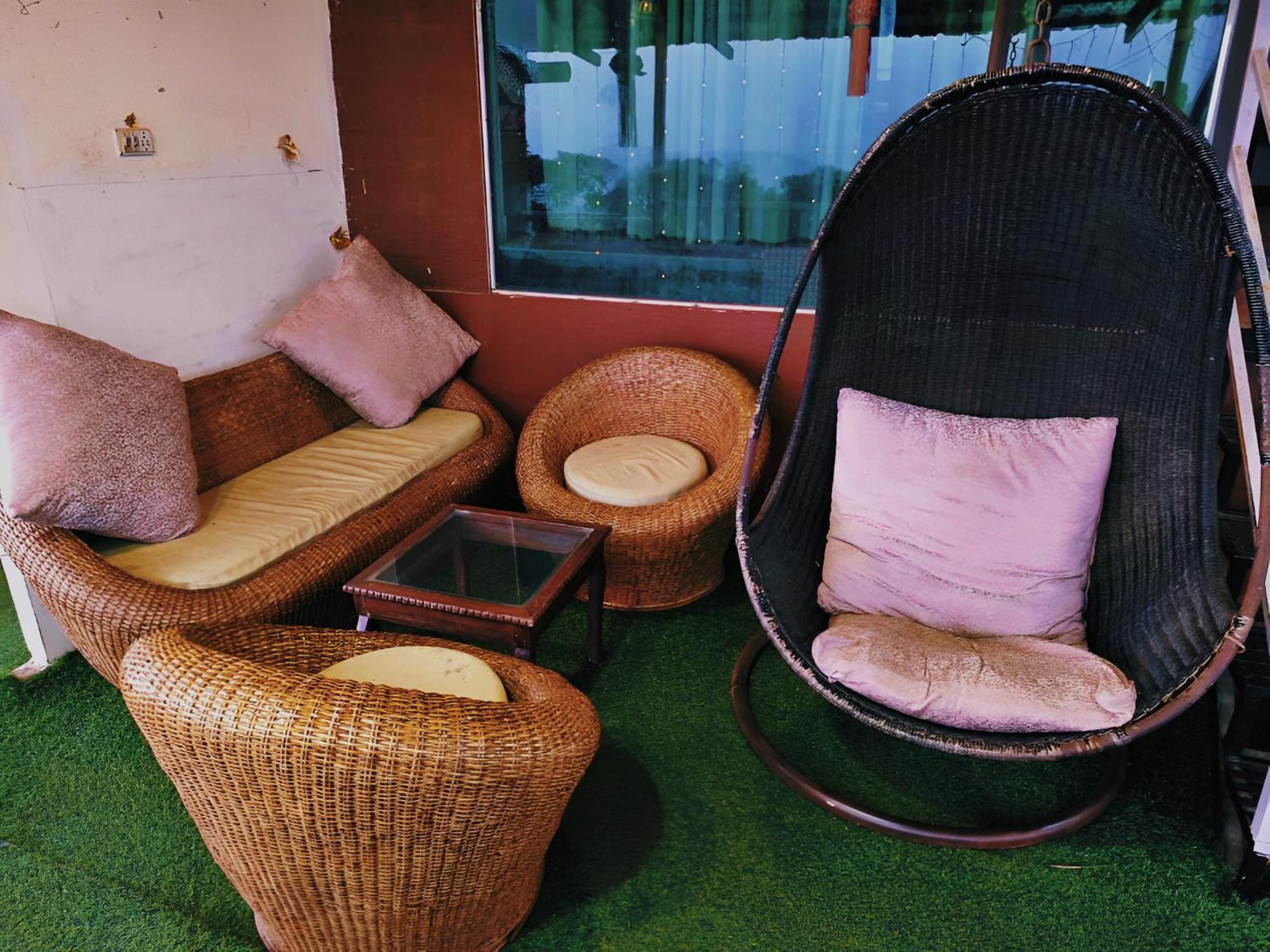 Forrest Homestay Villa Bhor Eksteriør bilde