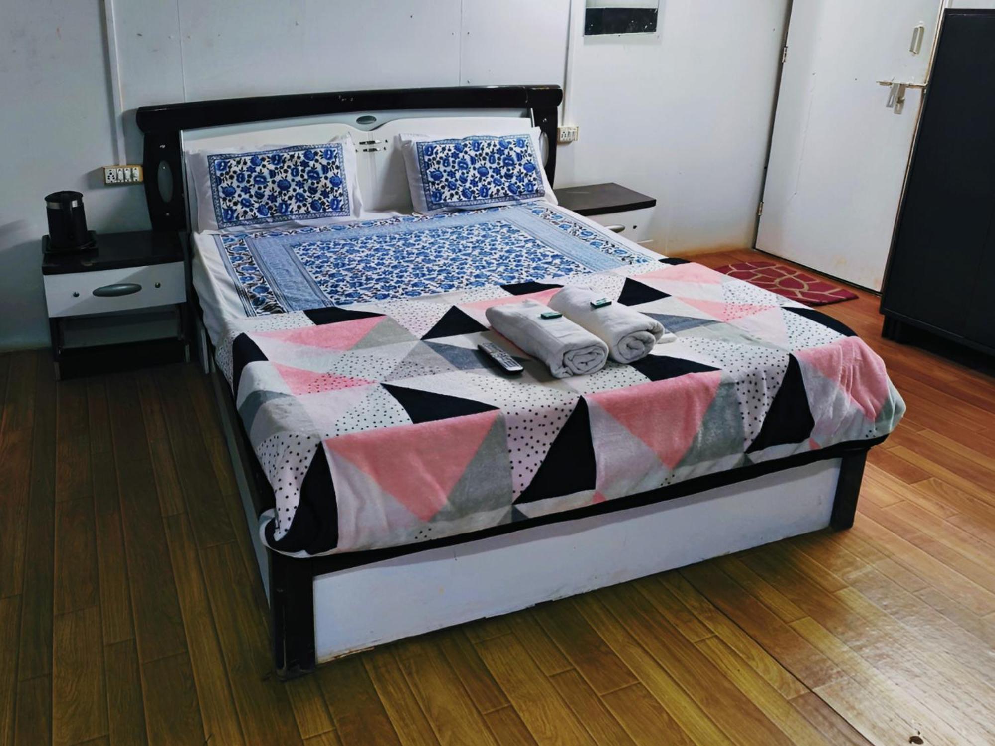 Forrest Homestay Villa Bhor Eksteriør bilde