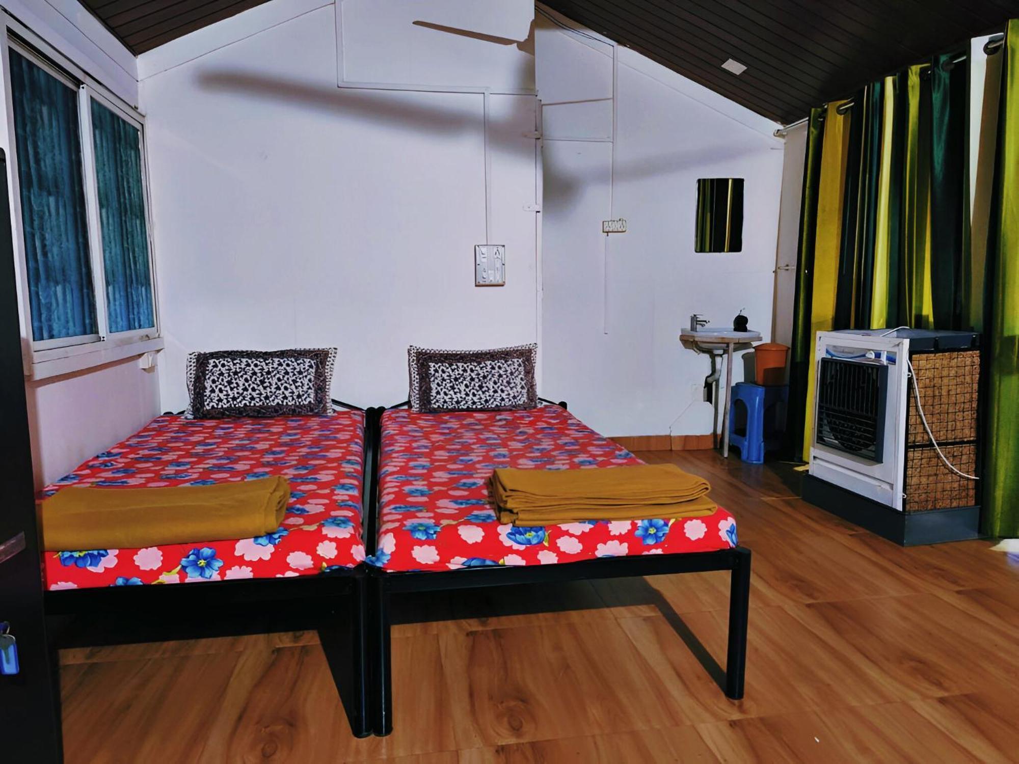 Forrest Homestay Villa Bhor Eksteriør bilde