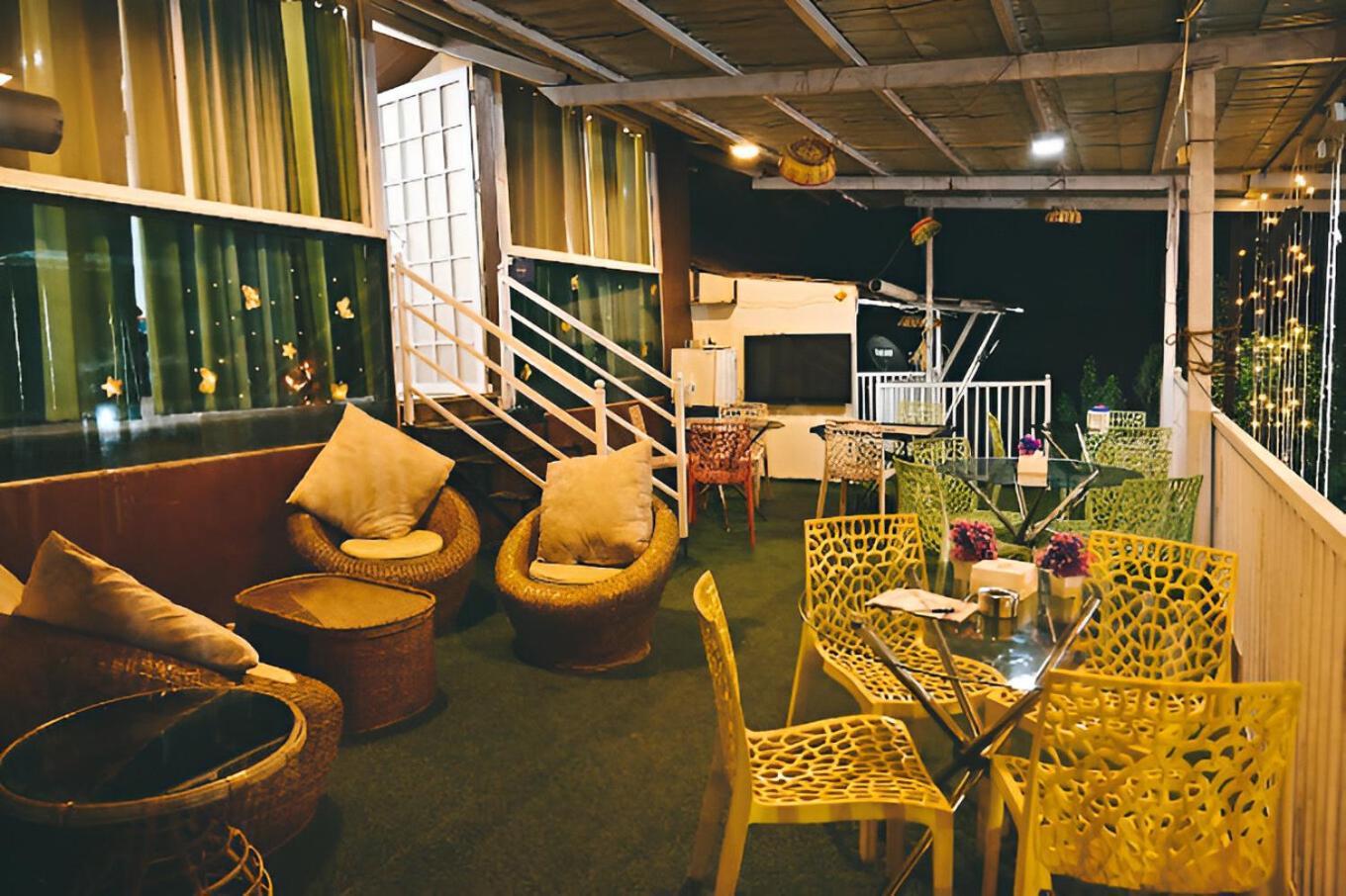 Forrest Homestay Villa Bhor Eksteriør bilde